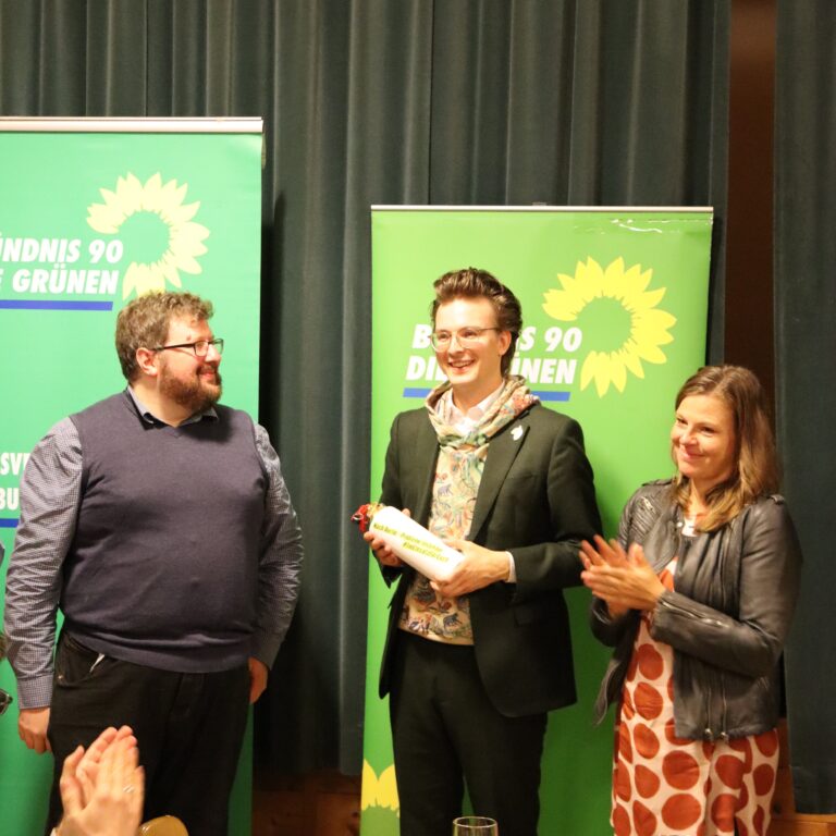 Grüne Kreisverbände nominieren Leon Eckert mit überwältigender Mehrheit