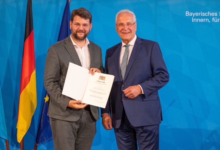 Johannes Becher für sein kommunalpolitisches Engagement ausgezeichnet